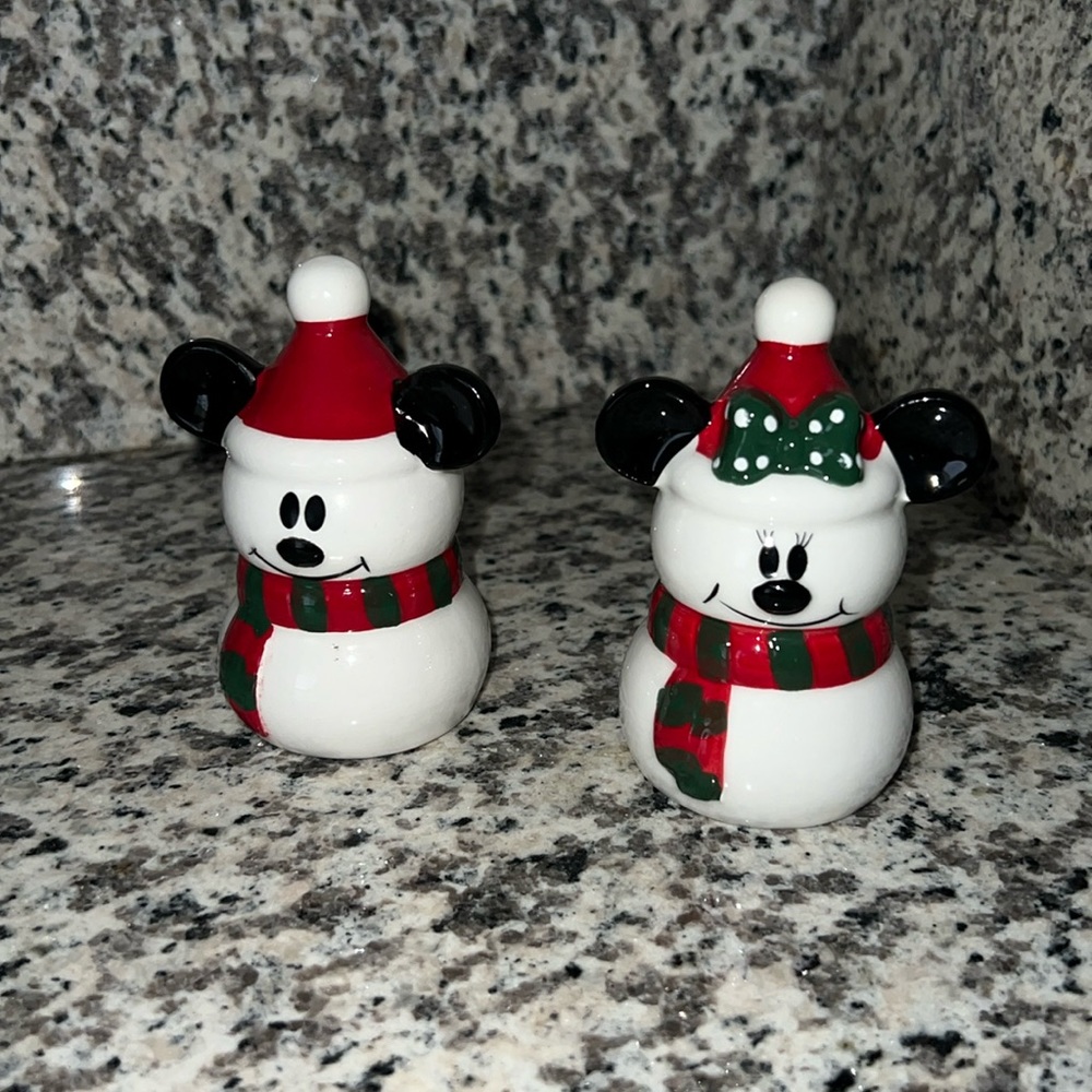 mickey and minnie disney christmas salt and pepper shakers